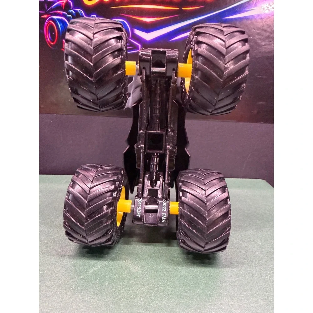 Spin Master Monster Jam Batman Monster Truck 1:64 Black Yellow DC Comics 2022